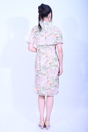 Line & Curve Ladies Cape Qipao92016A